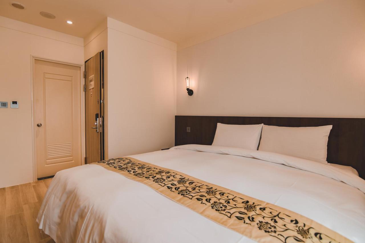 East Town 26 Hotel Hualian Zewnętrze zdjęcie